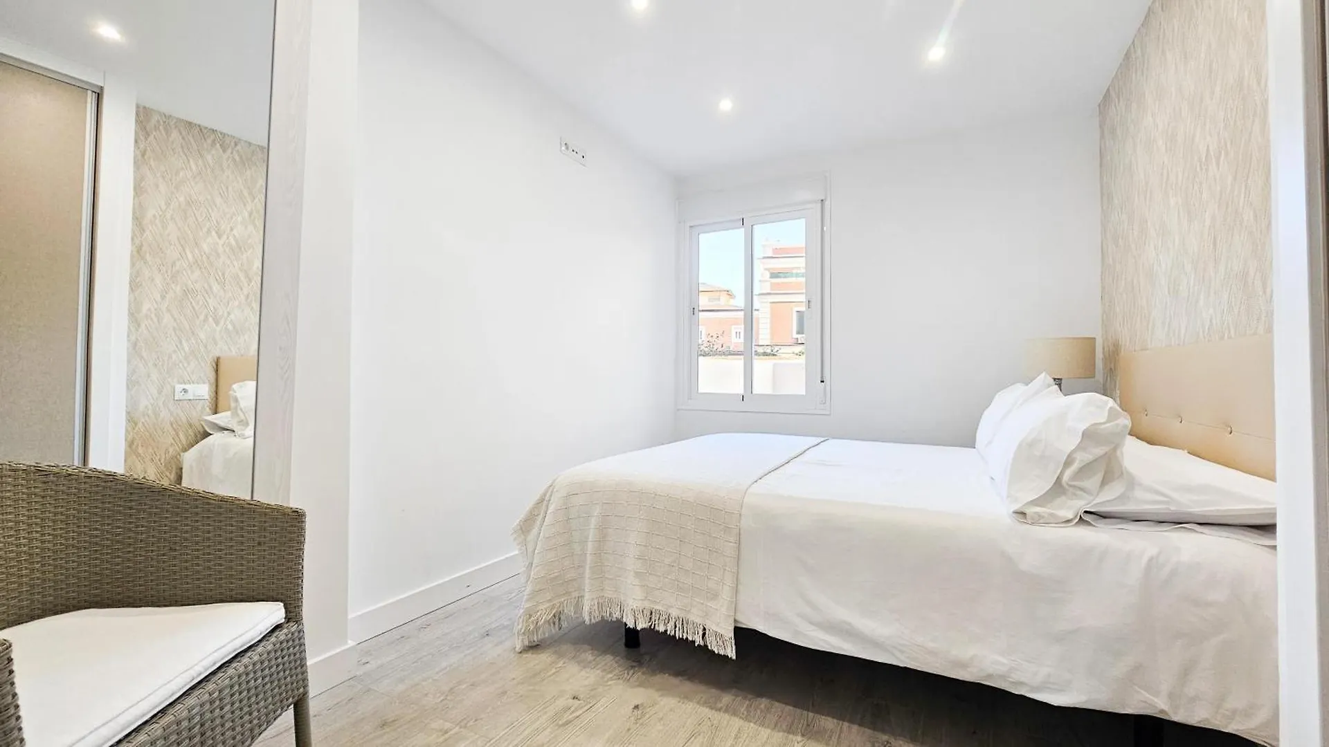 Apartamento Frente a la playa Malagueta-Ciudad Melilla, 6 personas Málaga 0*,  España