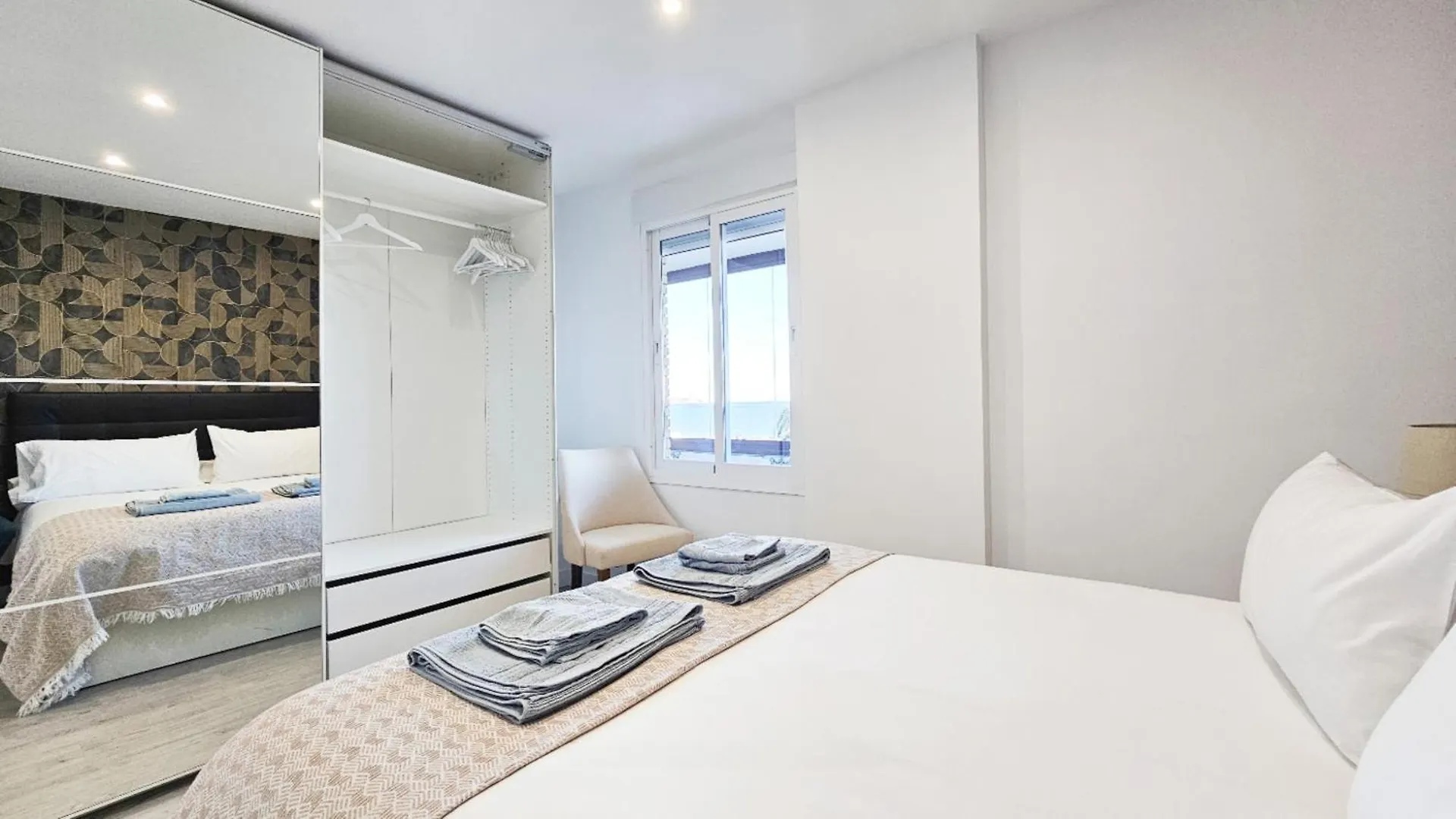 Vistas Al Mar - Frente A La Playa Malagueta 6 Personas Apartment Malaga Spain